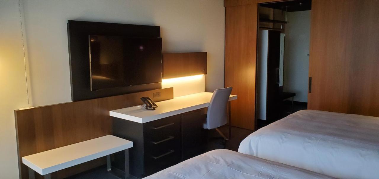 Grand Times Hotel Laval - Centropolis Экстерьер фото