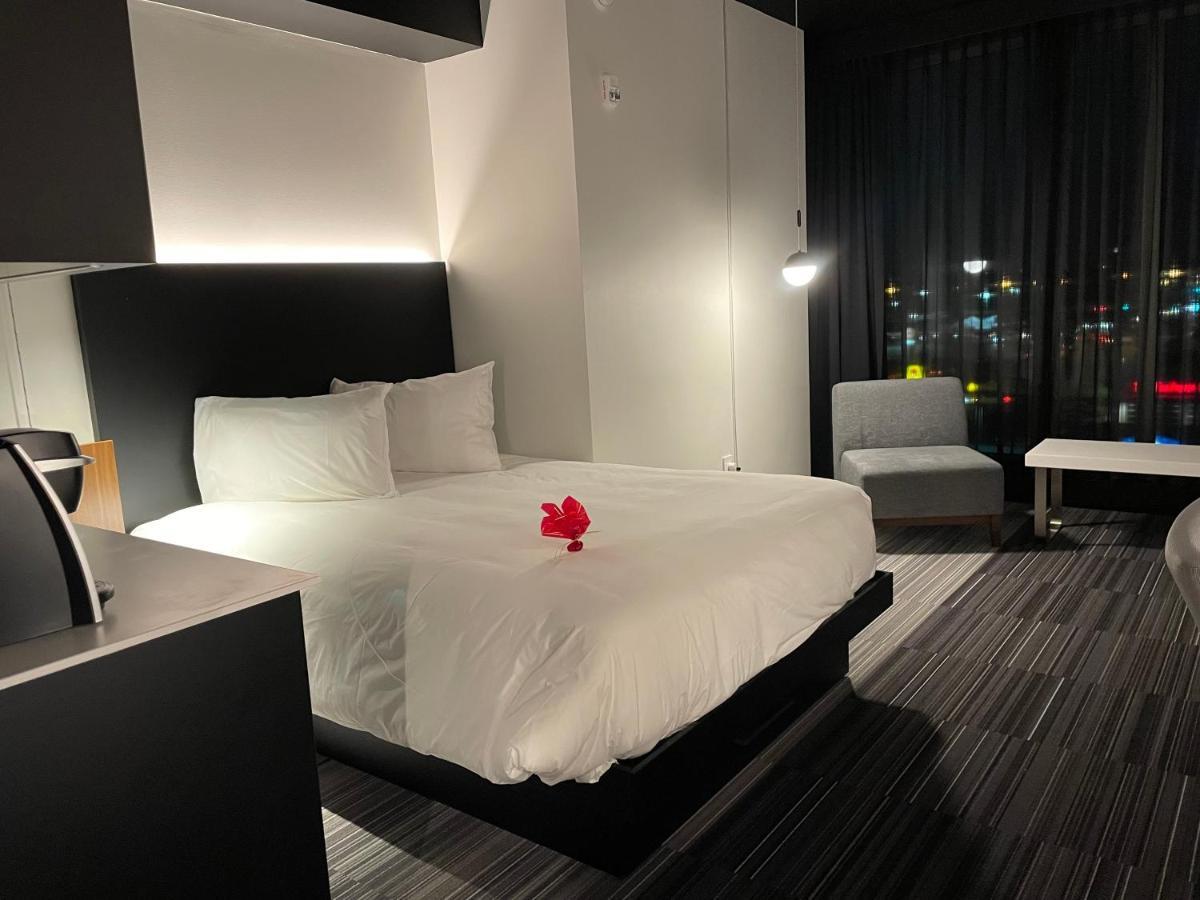 Grand Times Hotel Laval - Centropolis Экстерьер фото