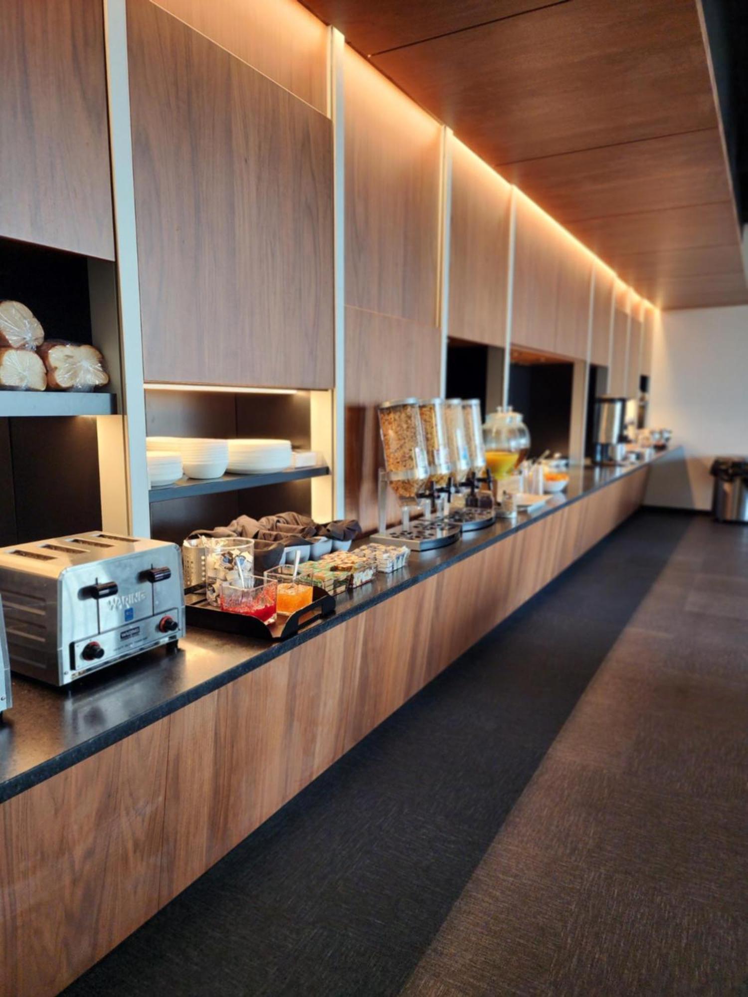 Grand Times Hotel Laval - Centropolis Экстерьер фото